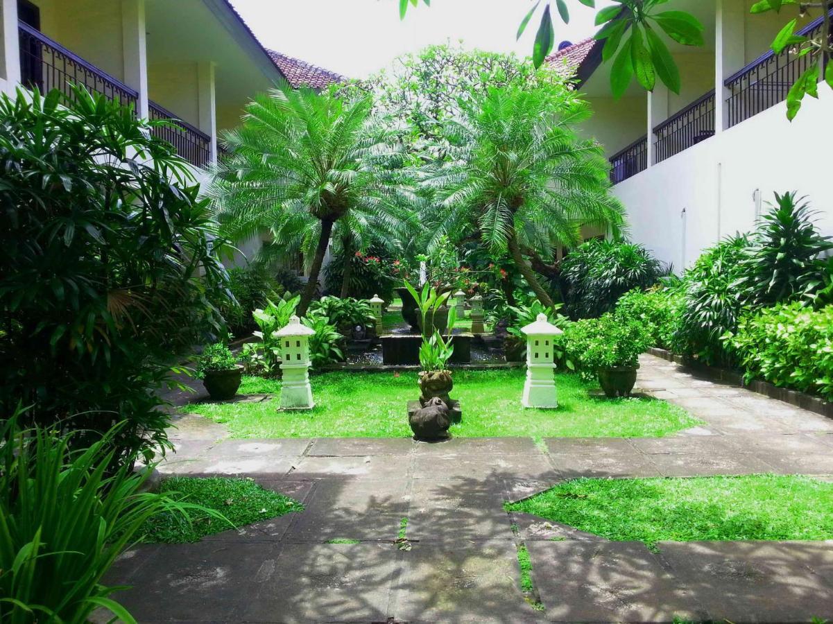 Legian Paradiso Hotel Exterior foto